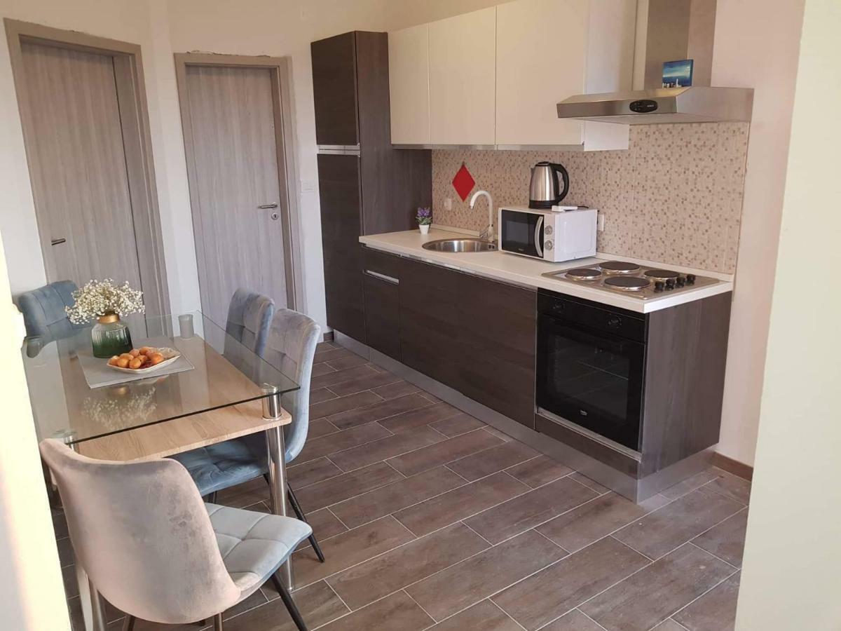 Apartmani Luce I Miho Nin Εξωτερικό φωτογραφία